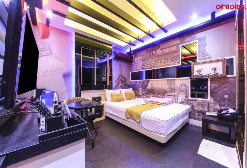 Номер Стандарт с Гидромассажем, Jinju Gng Motel