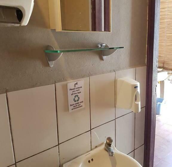 اتاق استاندارد با سرویس بهداشتی مشترک, Managua Inn