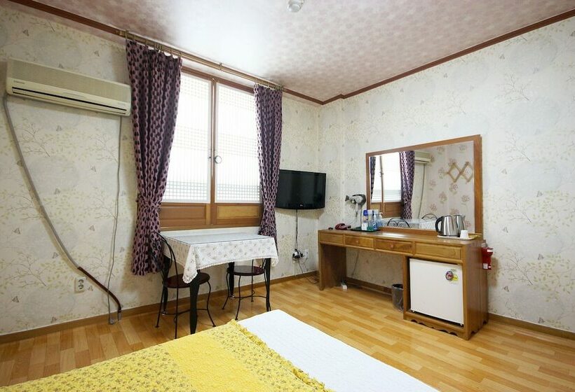 Habitació Estàndard, Gurye Charlotte