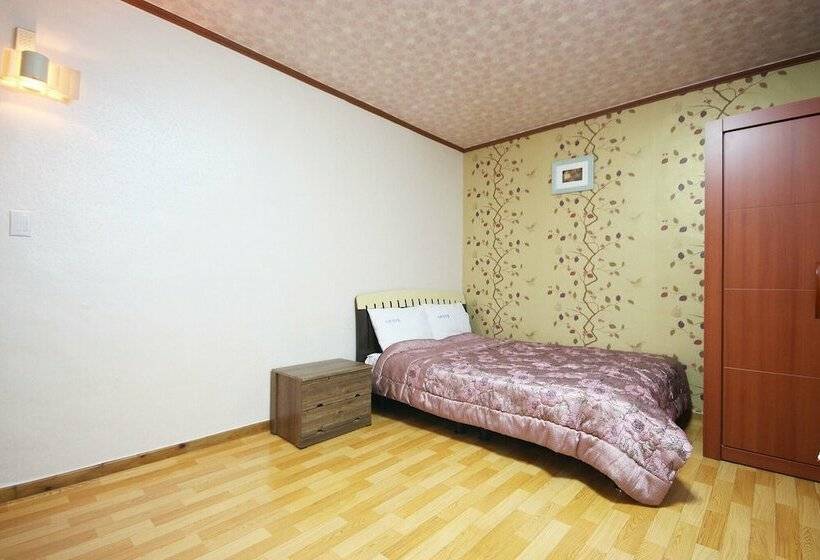 Habitació Estàndard, Gurye Charlotte