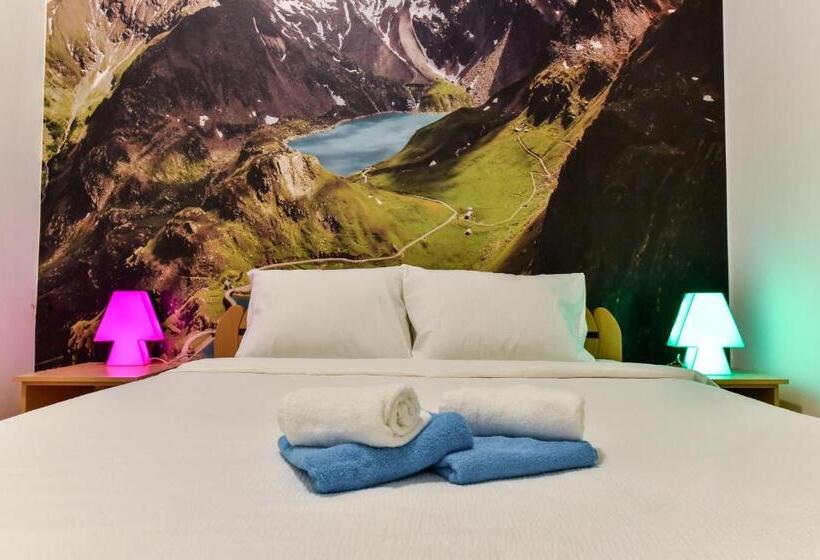 اتاق استاندارد با سرویس بهداشتی مشترک, Get Inn Skopje Hostel