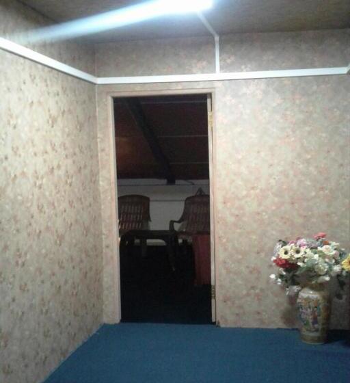 标准间, Himawari Hills