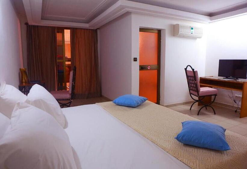 اتاق لوکس, Résidence Théresia