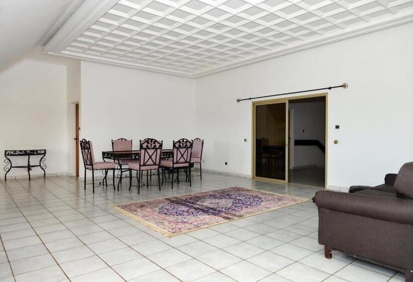 سوییت سوپریور, Résidence Théresia