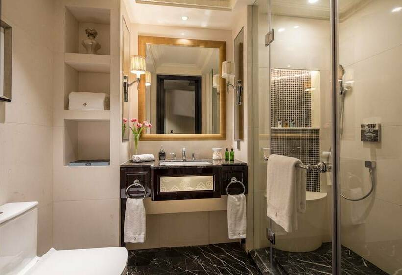 Pokój Standard, The Pury