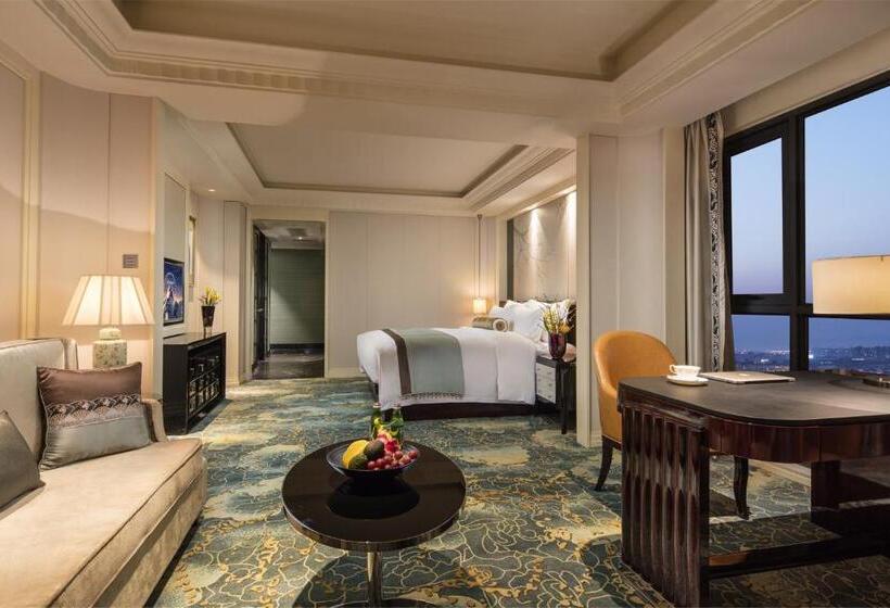 Pokój Premium, The Pury