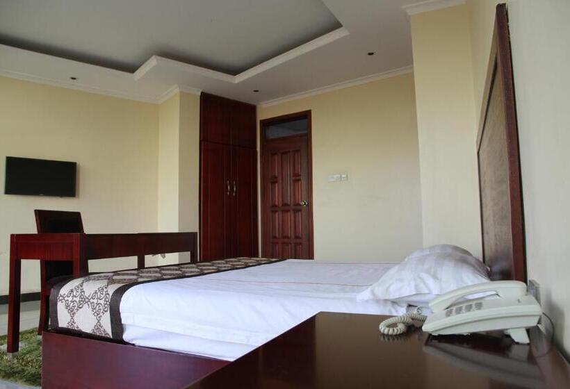 اتاق لوکس یک تخته, Namayiba Park