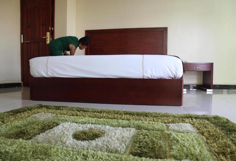 اتاق لوکس, Namayiba Park