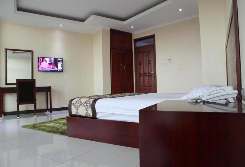 اتاق لوکس, Namayiba Park