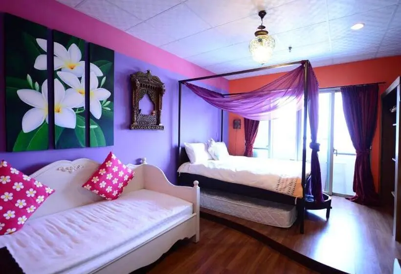 اتاق استاندارد سه تخته با بالکن, Migo House