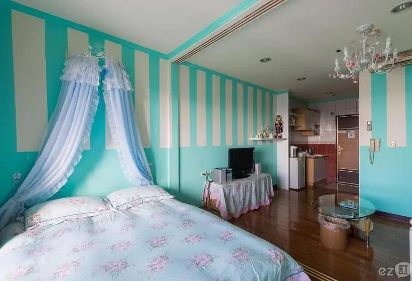 اتاق استاندارد سه تخته با بالکن, Migo House