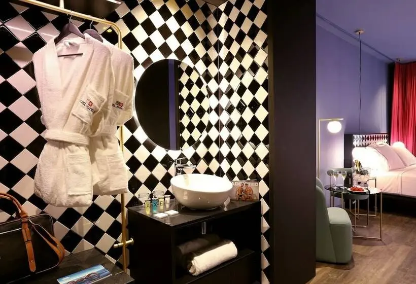 スタンダードルーム, Axel Hotel Madrid Adults Only