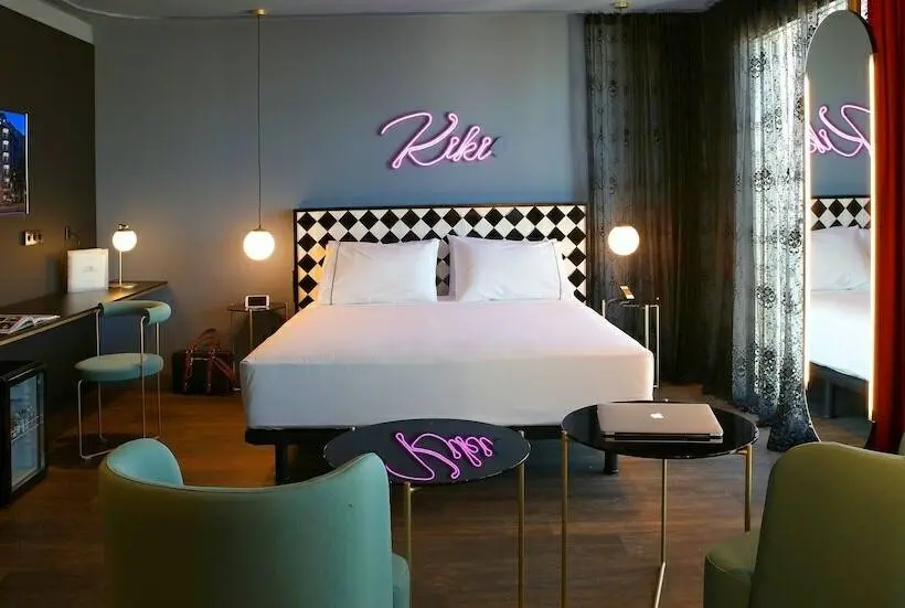 スーペリアールーム, Axel Hotel Madrid Adults Only