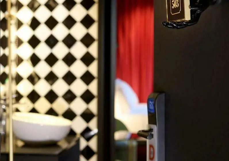 デラックスルーム, Axel Hotel Madrid Adults Only