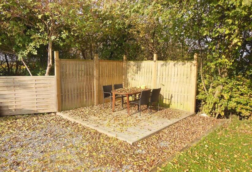 דירת חדר, Nyager Apartments