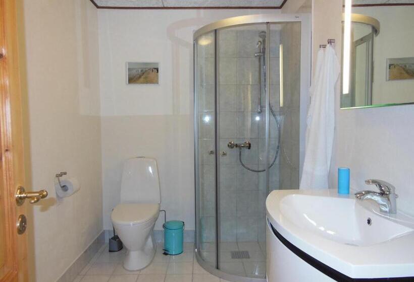 דירת חדר, Nyager Apartments