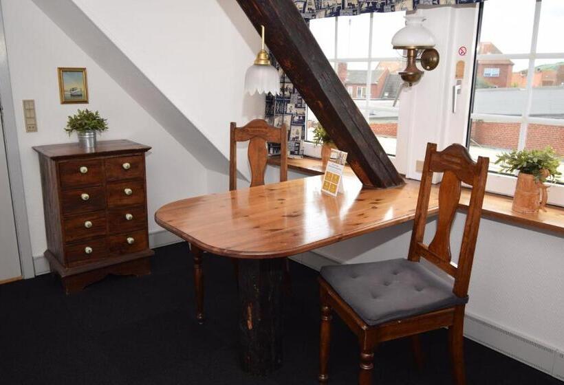 Номер Deluxe, Danhostel Frederikshavn City