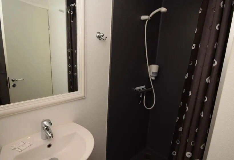 Deluxe Neljän Hengen Huone, Danhostel Frederikshavn City