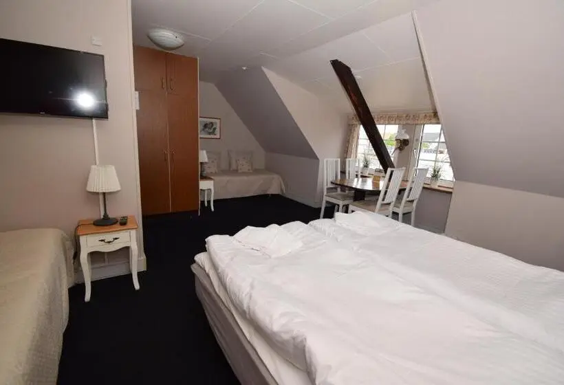 Deluxe Neljän Hengen Huone, Danhostel Frederikshavn City