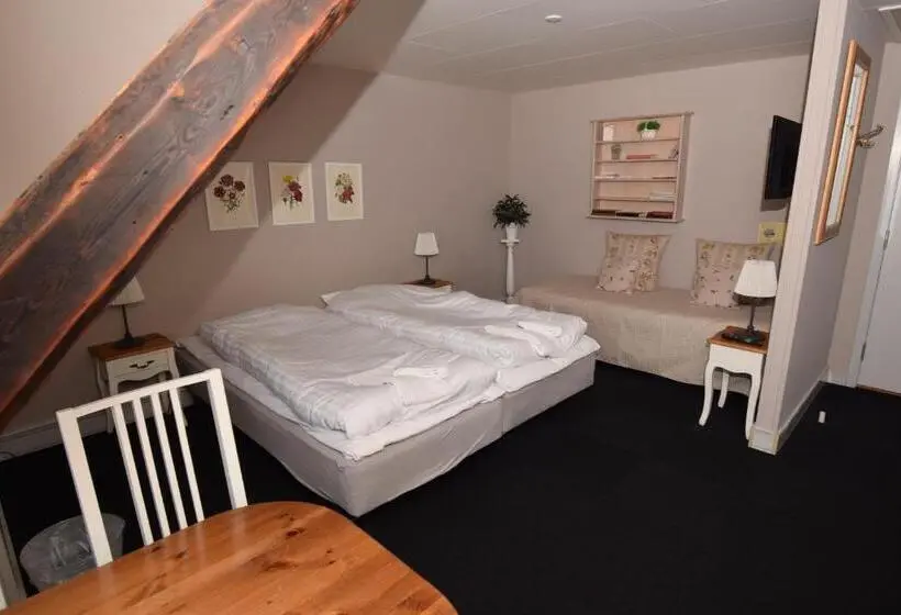 Deluxe Neljän Hengen Huone, Danhostel Frederikshavn City