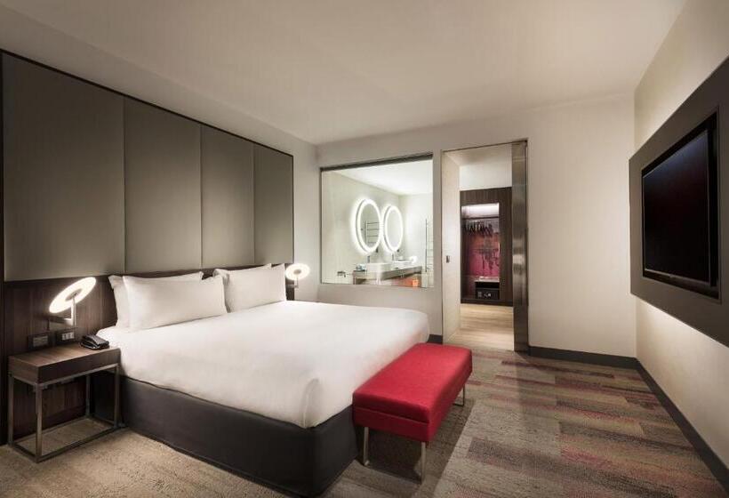 מיטת קינג בסוויטה, Aloft Perth