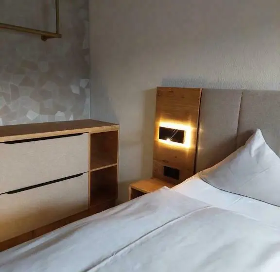 سوئیت با بالکن, Avenida Style Appartements by Alpin Rentals