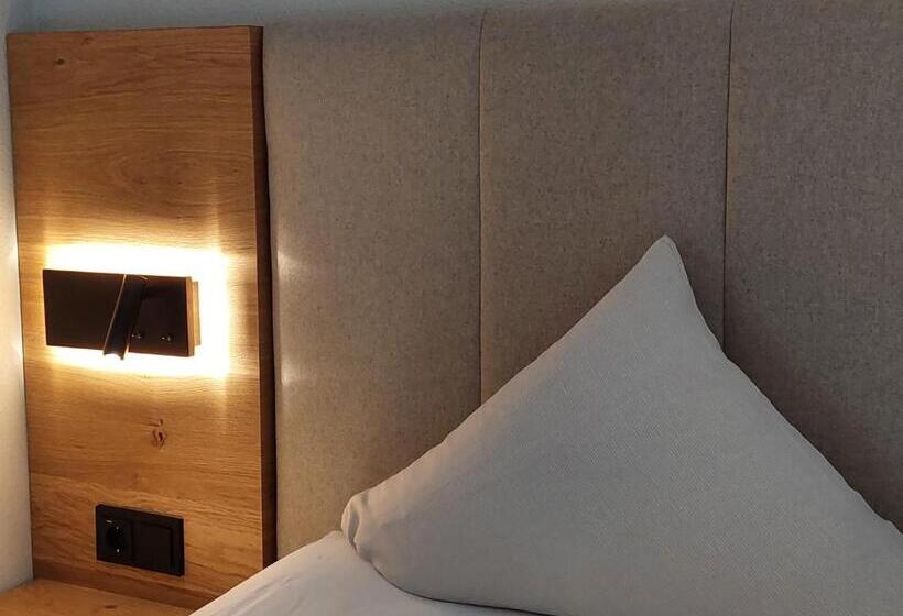 سوئیت با بالکن, Avenida Style Appartements by Alpin Rentals