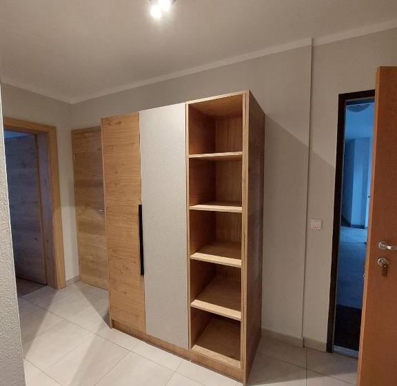 آپارتمان 1 خوابه با بالکن, Avenida Style Appartements by Alpin Rentals