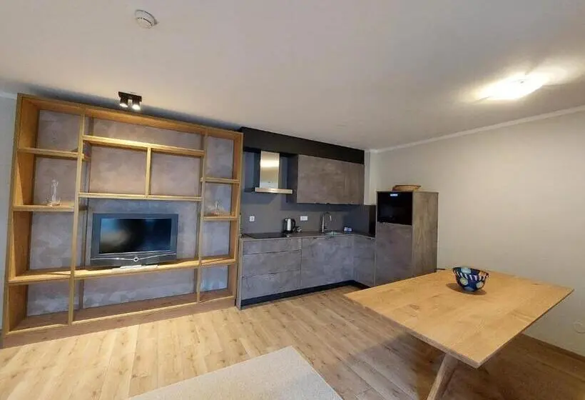 آپارتمان 1 خوابه با بالکن, Avenida Style Appartements by Alpin Rentals