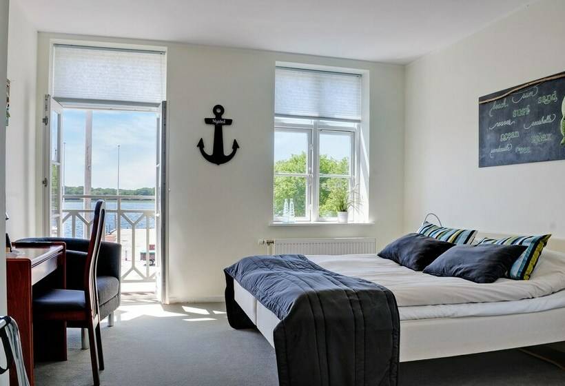 スタンダードルーム, Nysted Havn