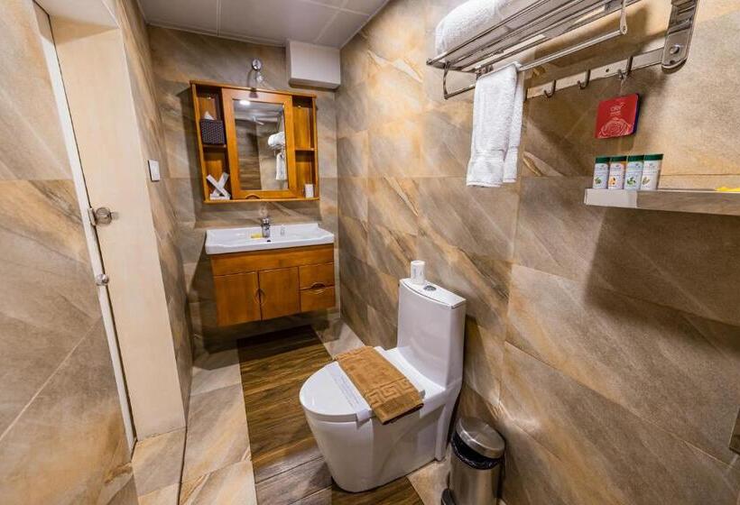 سوئیت پرزیدنت, Parakkat Nature Resort