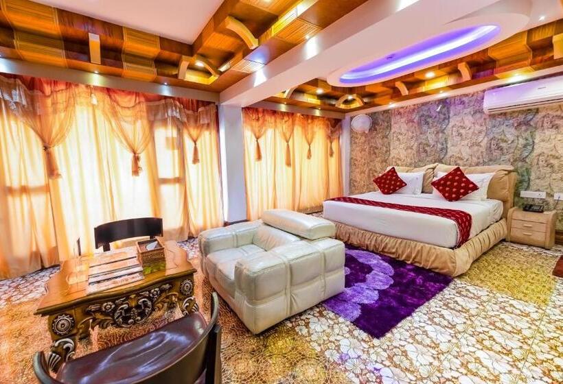 سوئیت پرزیدنت, Parakkat Nature Resort