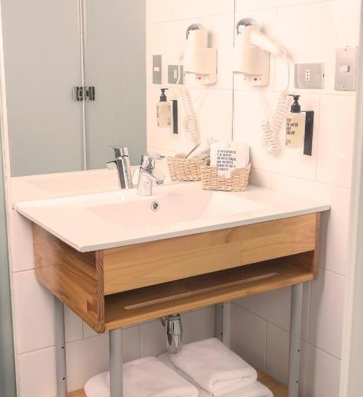 اتاق استاندارد با چشم‌انداز شهر, Verso