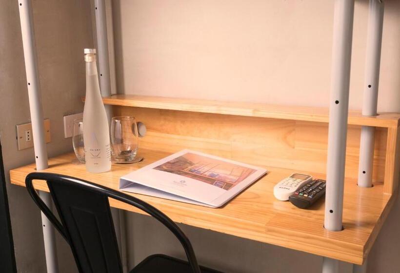 اتاق استاندارد با چشم‌انداز شهر, Verso