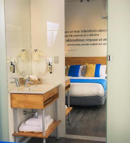 اتاق استاندارد با چشم‌انداز شهر, Verso