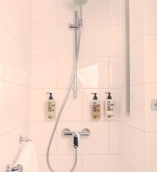 اتاق استاندارد با چشم‌انداز شهر, Verso