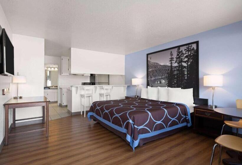 إستوديو قياسى سرير كينج, Super 8 By Wyndham Dunnigan