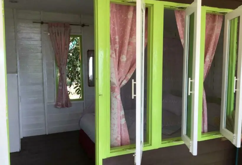 オーシャンビューデラックスルーム, Phayam Coconut Beach Resort
