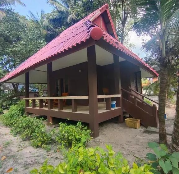 キングサイズベッドのスーペリアルーム, Phayam Coconut Beach Resort
