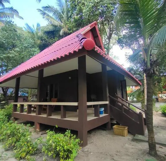 キングサイズベッドのスーペリアルーム, Phayam Coconut Beach Resort