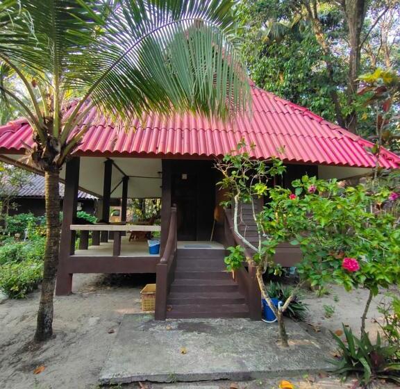 带大床的高级房间, Phayam Coconut Beach Resort