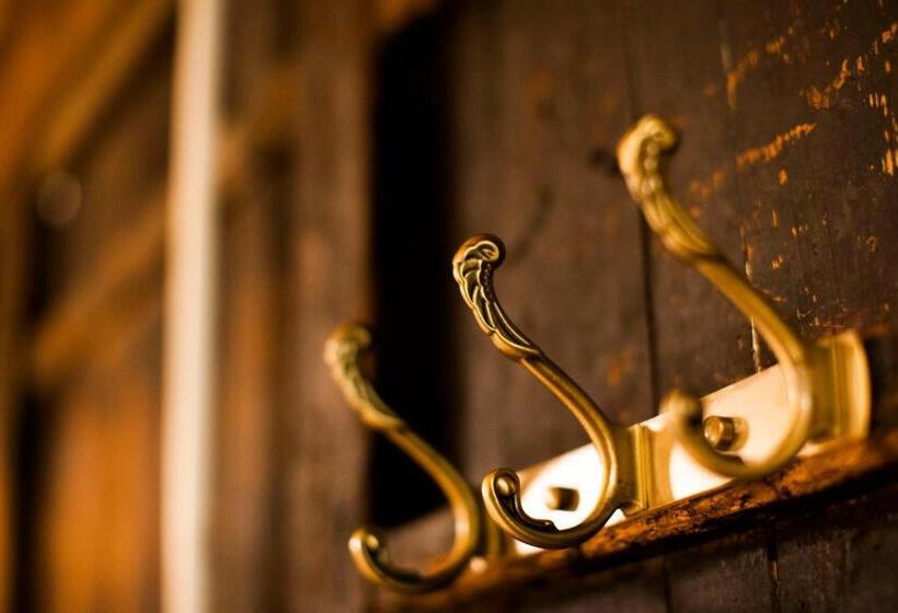 标准间, Bishan Kunlun