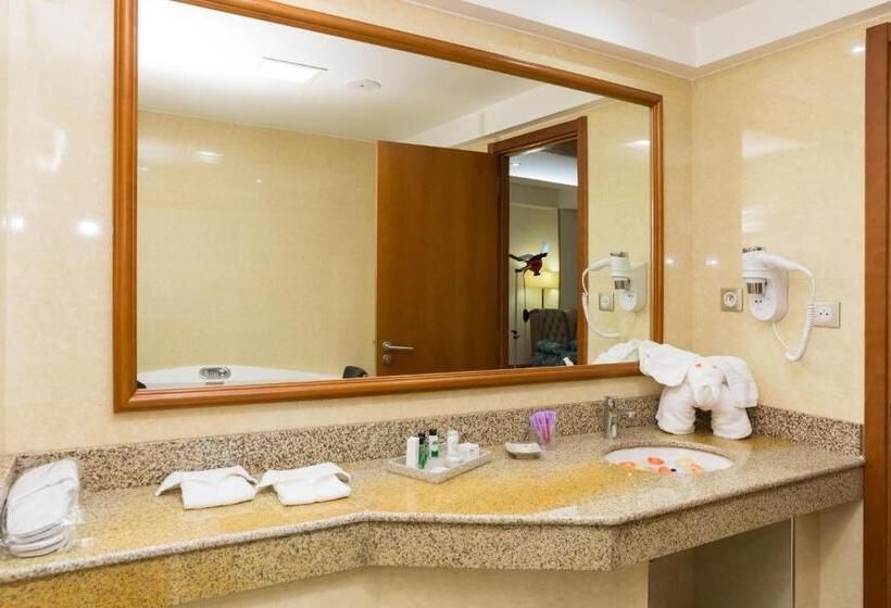 سوییت جونیور, Hôtel New Day