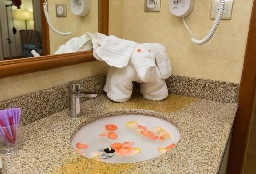 سوییت سوپریور, Hôtel New Day