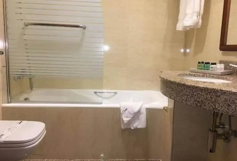 سوییت جونیور, Hôtel New Day