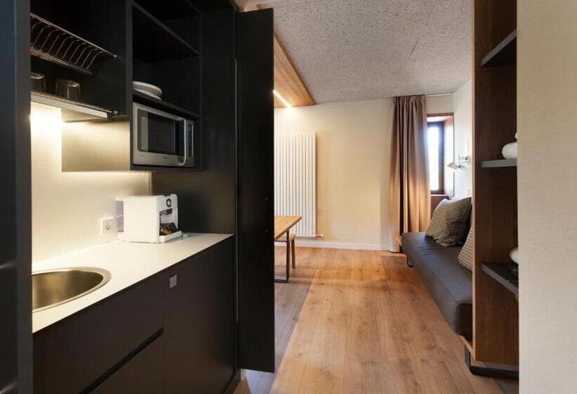 Студия Стандарт, Palacio De Yrisarri By Irrisarri Land