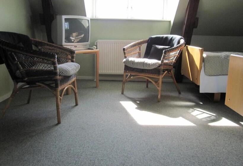 חדר סטנדרט, Postgaarden