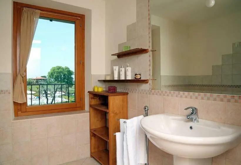 آپارتمان 1 خوابه با چشمانداز باغ, Residence Borgo Mondragon