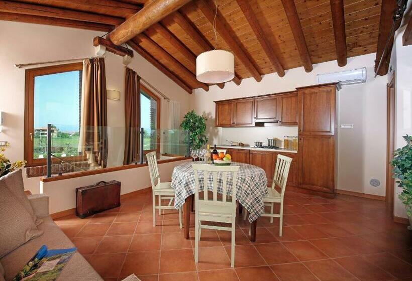 带1个卧室带花园景观的公寓, Residence Borgo Mondragon