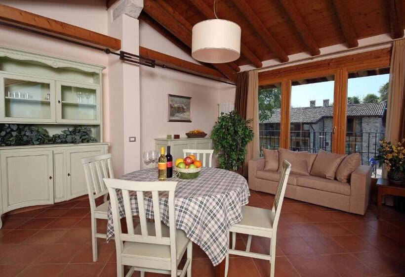 带1个卧室的舒适公寓, Residence Borgo Mondragon